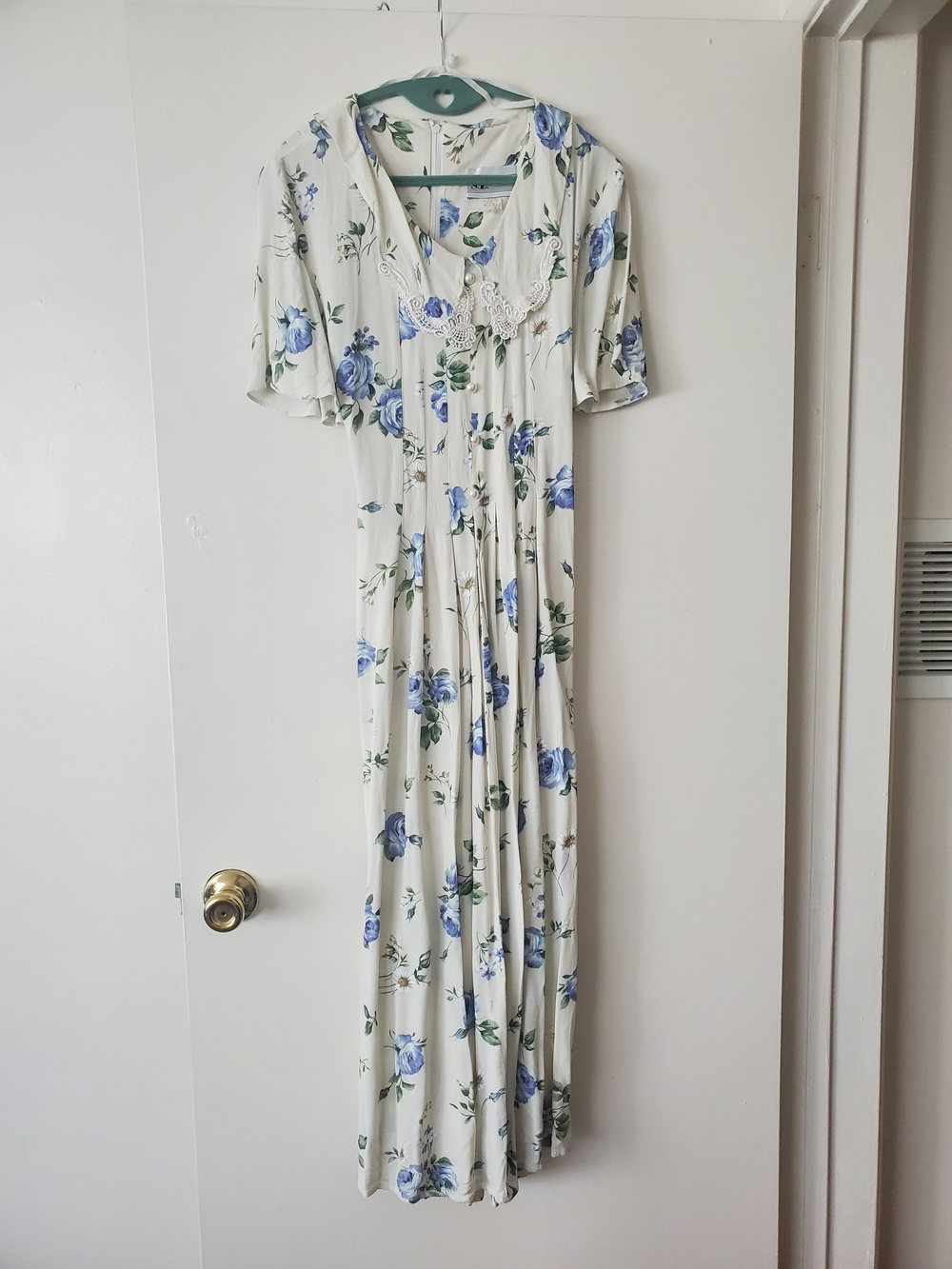 Women's Blue Floral Maxi Dress with Lace Collar
